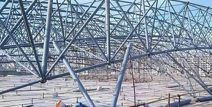 螺栓球網(wǎng)架